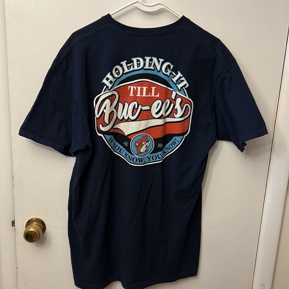 Buc-ees Adult T-shirts Size L/XL Lot of 2 - Picture 10 of 11